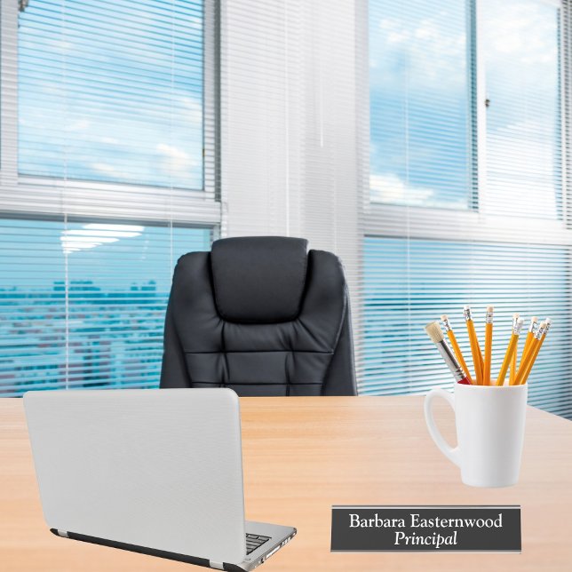 Vollständiger Name Principal in Schwarz Schreibtischnamensplakette (Von Creator hochgeladen)