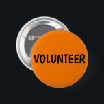 Volunteer ID Black und Orange Button<br><div class="desc">Lassen Sie Ihr Team von Freiwilligen sich in einer Menschenmenge hervorheben. Klicken Sie auf die Schaltfläche Anpassen, um eine andere Hintergrundfarbe auszuwählen, die dem Ereignis entspricht. Schriftart Stil und Farbe können auch angepasst werden! Erhältlich in quadratischen und runden Formen mit 5 runden Größen zur Auswahl, zwischen 1-1/4 Zoll bis zum...</div>