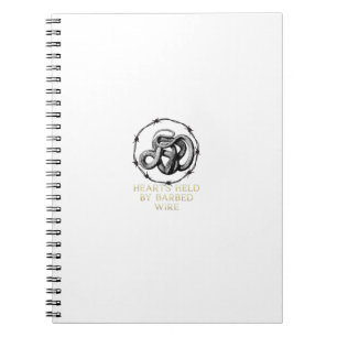 Von Barbed Wire Notebook gehaltene Herzen Notizblock