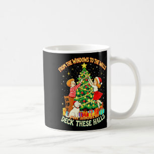 Von den Fenstern bis zu den Wänden diese Hallen we Kaffeetasse