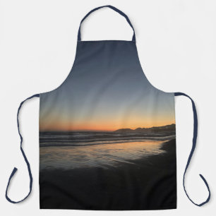 Von der Dämmerung bis zur Dämmerung am Foto. Schürze