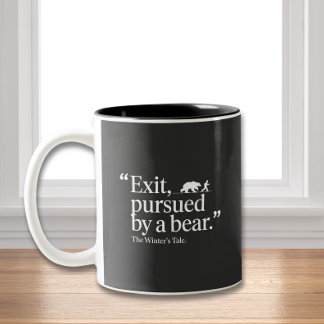Von einem Bären verfolgt - Shakespeare Humor Zweifarbige Tasse