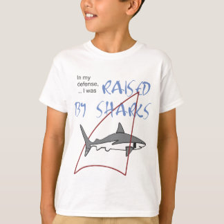 Von Haien aufgezogen T-Shirt