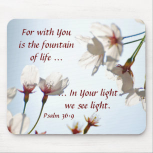 Von hinten beleuchtete Kirschblüten 2 Mousepad