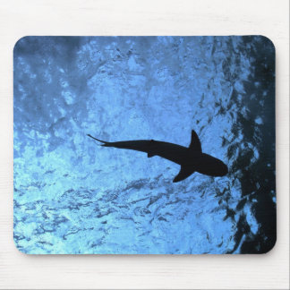 Von hinten beleuchteter Haifisch Mousepad