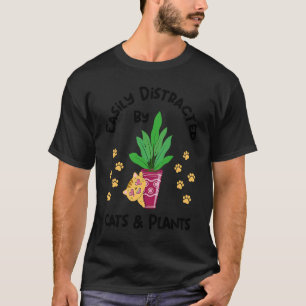 Von Katzen und Pflanzen abgelenkt Hobbygärtner Nie T-Shirt