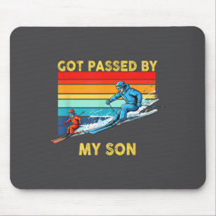 Von meinem Sohn beim Skifahren getreten Familiensk Mousepad