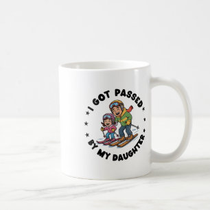Von meiner Tochter beim Skifahren getreten Lustige Kaffeetasse
