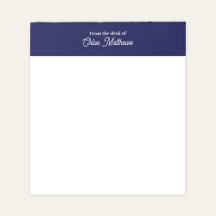 Von Schreibtisch mit weißer Schrift und navyblauer