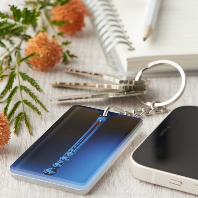 Von Shirley Taylor zu Drop-Stream Schlüsselanhänger (Vorderseite rechts)