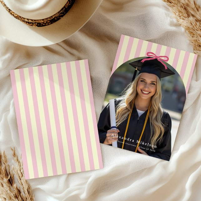 Vorbereiteter Rosa-Bogen-Foto Ankündigung (Von Creator hochgeladen)