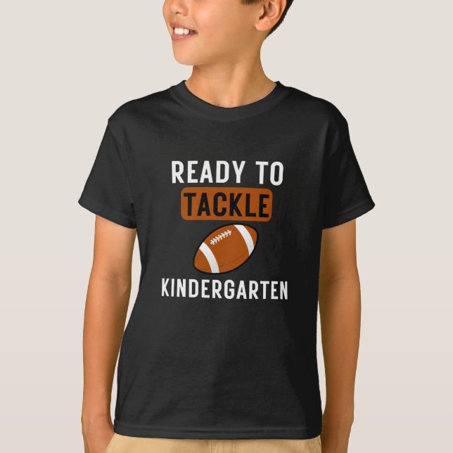 Vorbereitung auf den Kindergartenfußball am ersten T-Shirt (Vorderseite)