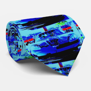 Vorderseite und Haube von einer schwarzen u. Krawatte