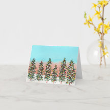 Vorfruhereihe farbenfroher Weihnachtsbäume