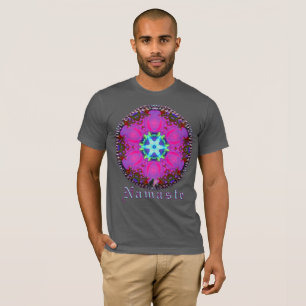 Vorgestelltes Namaste-Kaleidoskop T-Shirt