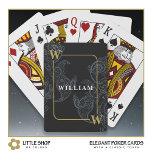 Vorname der eleganten Black Gold Paisley Monogram Spielkarten<br><div class="desc">Diese Spielkarten zeichnen sich durch ein klassisches schwarz-graues Paisleymuster mit einem eleganten goldenen, anpassbaren Namen und Initialen aus. Dieses raffinierte Design wird Männer und Frauen mit unterschiedlichem Geschmack ansprechen. Ändern Sie den Namen und die Initialen, um ein raffiniertes Geschenk für Vatertag und Hochzeitsfeier-Trauzeugen zu schaffen, die gerne Kartenspiele und Poker...</div>