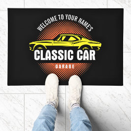 Vorne den Namen "Gelbes klassisches Auto" hinzufüg Fußmatte