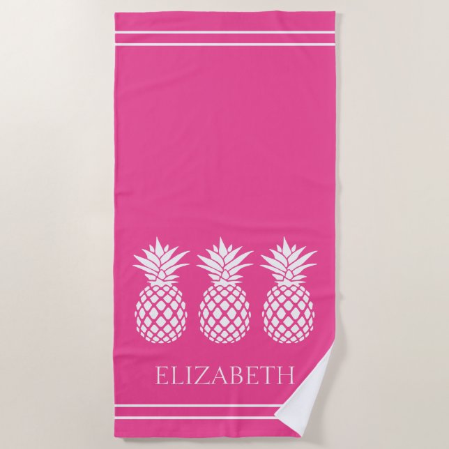 Vornehme weiße Ananas auf Rosa Strandtuch (Vorderseite)