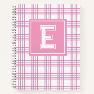 Vornehmes Karo-Varsity-Monogramm Rosa Lila Notizbuch