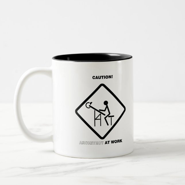 Vorsicht-Architekt bei der Arbeit Zweifarbige Tasse (Links)