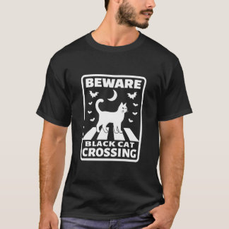 Vorsicht, Black Cat Crossing Funny Halloween T-Shirt