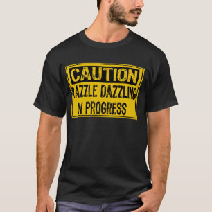 Vorsicht, dass Schildkröte sie in Progress-Bk/Yl a T-Shirt