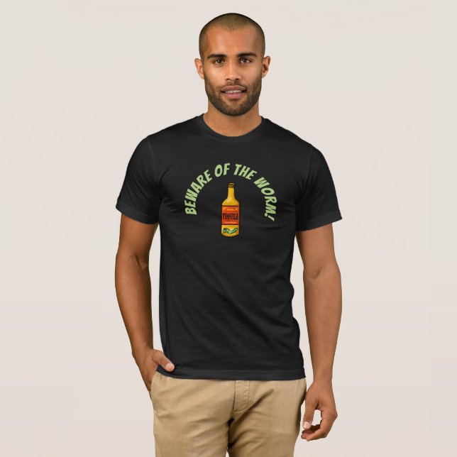 Vorsicht vor dem Wurm Tequila Flasche T - Shirt (Vorne ganz)