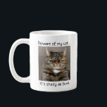Vorsicht vor meiner Katze Funny Rude Kaffeetasse<br><div class="desc">Diese lustige und sarkastische Tasse verleiht Ihrem Tag eine Touch Witz. Ideal für Katzenliebhaber,  es ist eine amüsante und sonderbare Ergänzung zu Ihrer Sammlung.</div>