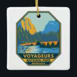 Voyageurs Nationalpark Vintag Keramikornament<br><div class="desc">Voyageurs Vektorgrafik Design. Der Park erstreckt sich über ein weitläufiges Gebiet und ist bekannt für seine Wälder,  Wasserwege und riesigen,  inselförmig angelegten Rainy-,  Kabetogama- und Namakan-Seen.</div>