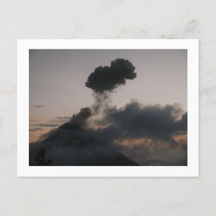Vulkan Fuego in Guatemala Feiertagspostkarte