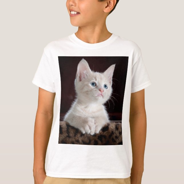 Vulnerable White Kitten T-Shirt (Vorderseite)