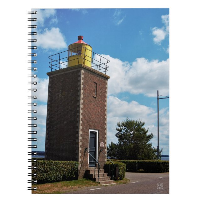 Vuurtoren voor scheepvaart in Willemstad Nederland Notizblock (Vorderseite)