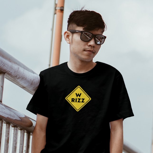 W rizz US warning sign Meme Funny Quote Tri-Blend Shirt (Von Creator hochgeladen)