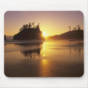 WA, Olympic NP, Second Beach bei Sonnenuntergang Mousepad
