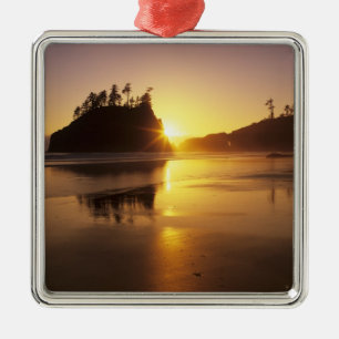 WA, Olympic NP, Second Beach bei Sonnenuntergang Silbernes Ornament