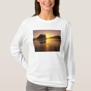 WA, Olympic NP, Second Beach bei Sonnenuntergang T-Shirt