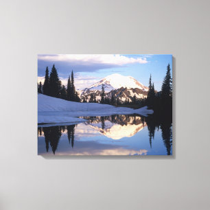 WA, Rainier NP, Rainier und Wolken Leinwanddruck