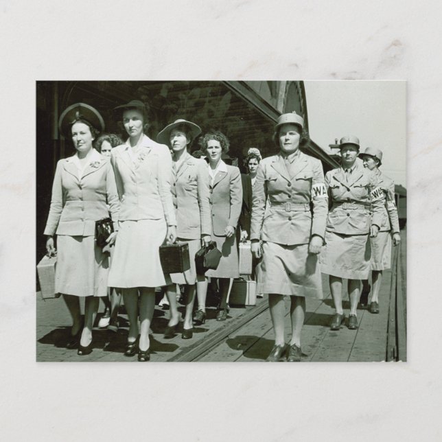 WAAF-Rekruten - Marching 1942 Postkarte (Vorderseite)