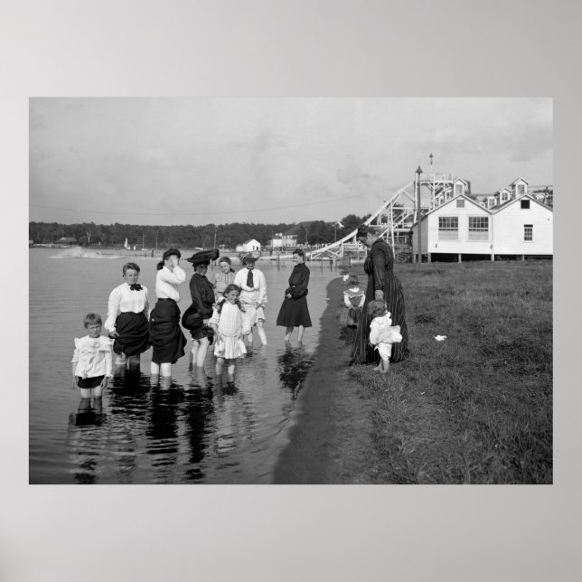 Wading at White Bear Lake, 1905 Poster (Vorne)