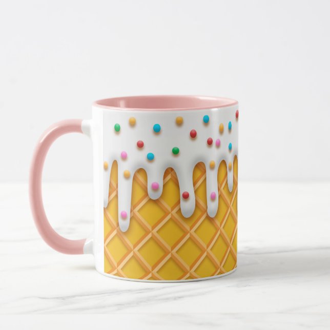 Waffelkone aus Eiscreme mit Sprinklen Tasse (Links)
