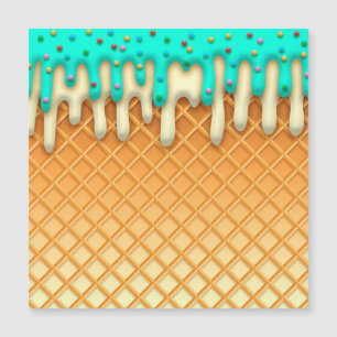 Waffelkone mit Sprinklen aus Eis, Tropfen Magnetkarte