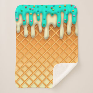 Waffelkone mit Sprinklen aus Eis, Tropfen Sherpadecke
