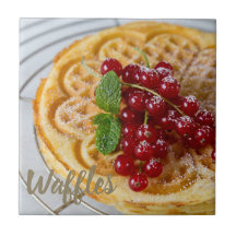 Waffeln, hausgemacht mit Johannisbeeren