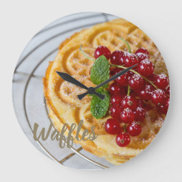 Waffeln, hausgemacht mit Johannisbeeren Große Wanduhr