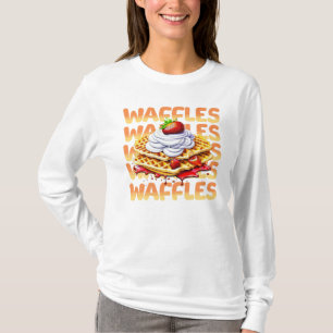 Waffelstapel aus Erdbeeren T-Shirt