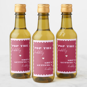 Wagemutige Magenta-Pop, die Bubbly - Sie bekommt e Weinetikett
