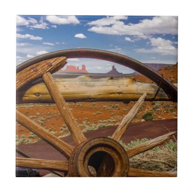 Wagenrad nah hoch, Arizona Fliese (Vorderseite)