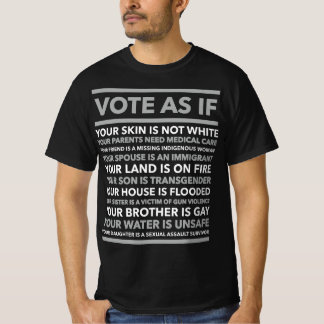 Wählen Sie als ob Ihre Haut nicht weiß ist, wählen T-Shirt