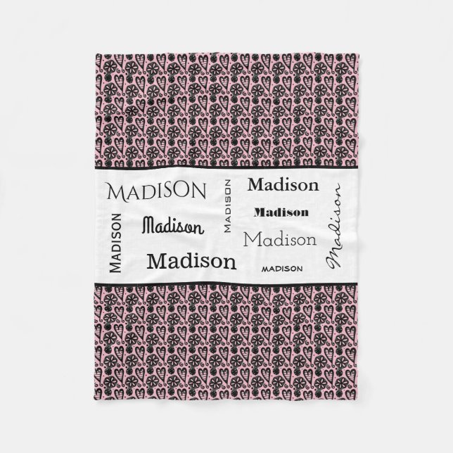 Wählen Sie den Farbheartdruck mit dem Namen aus. Fleecedecke (Vorderseite)