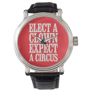 Wählen Sie einen Clown, der von einem Zirkus gegen Armbanduhr